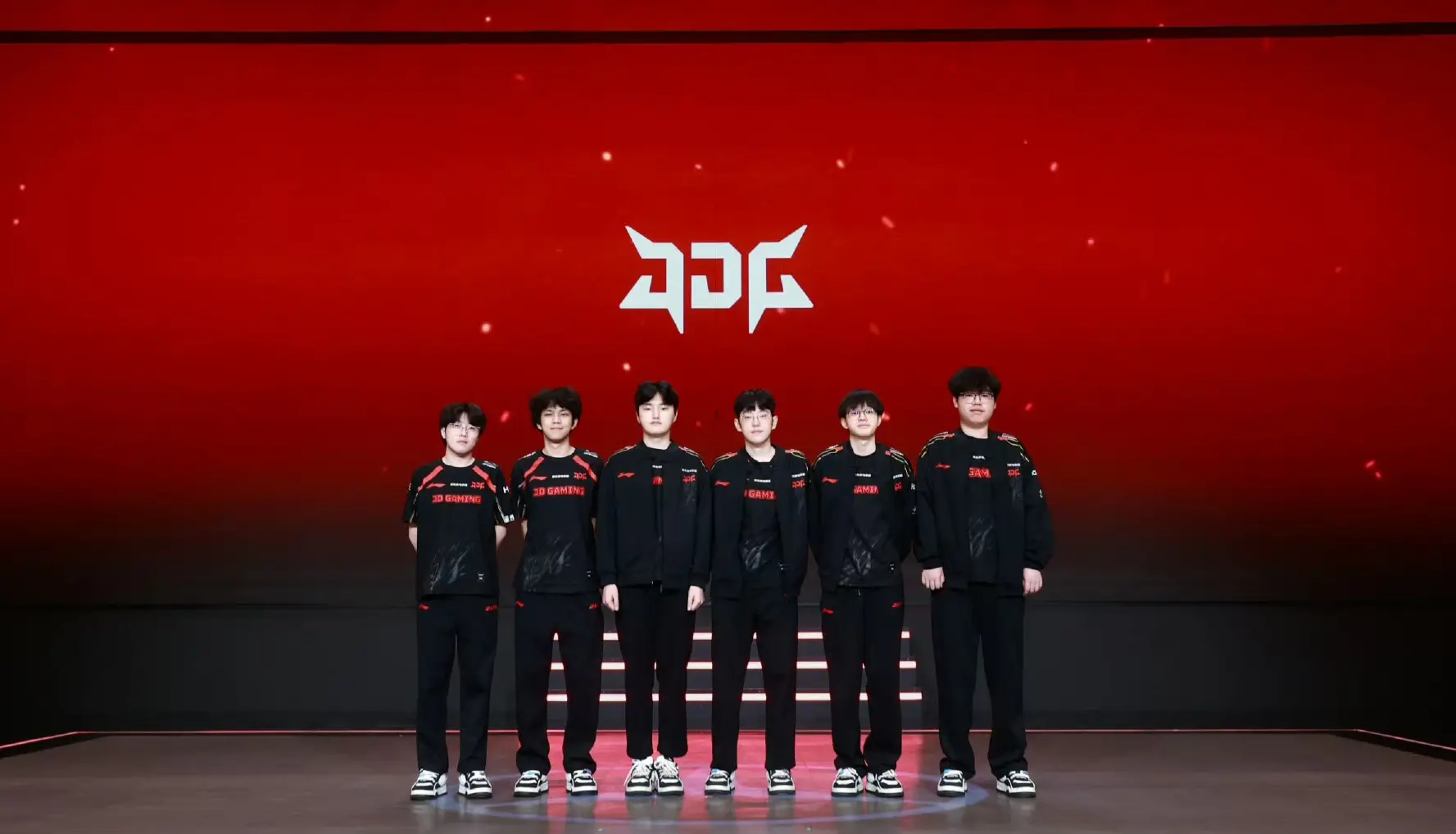 尽管首局比, 责怪第四局, 人愁