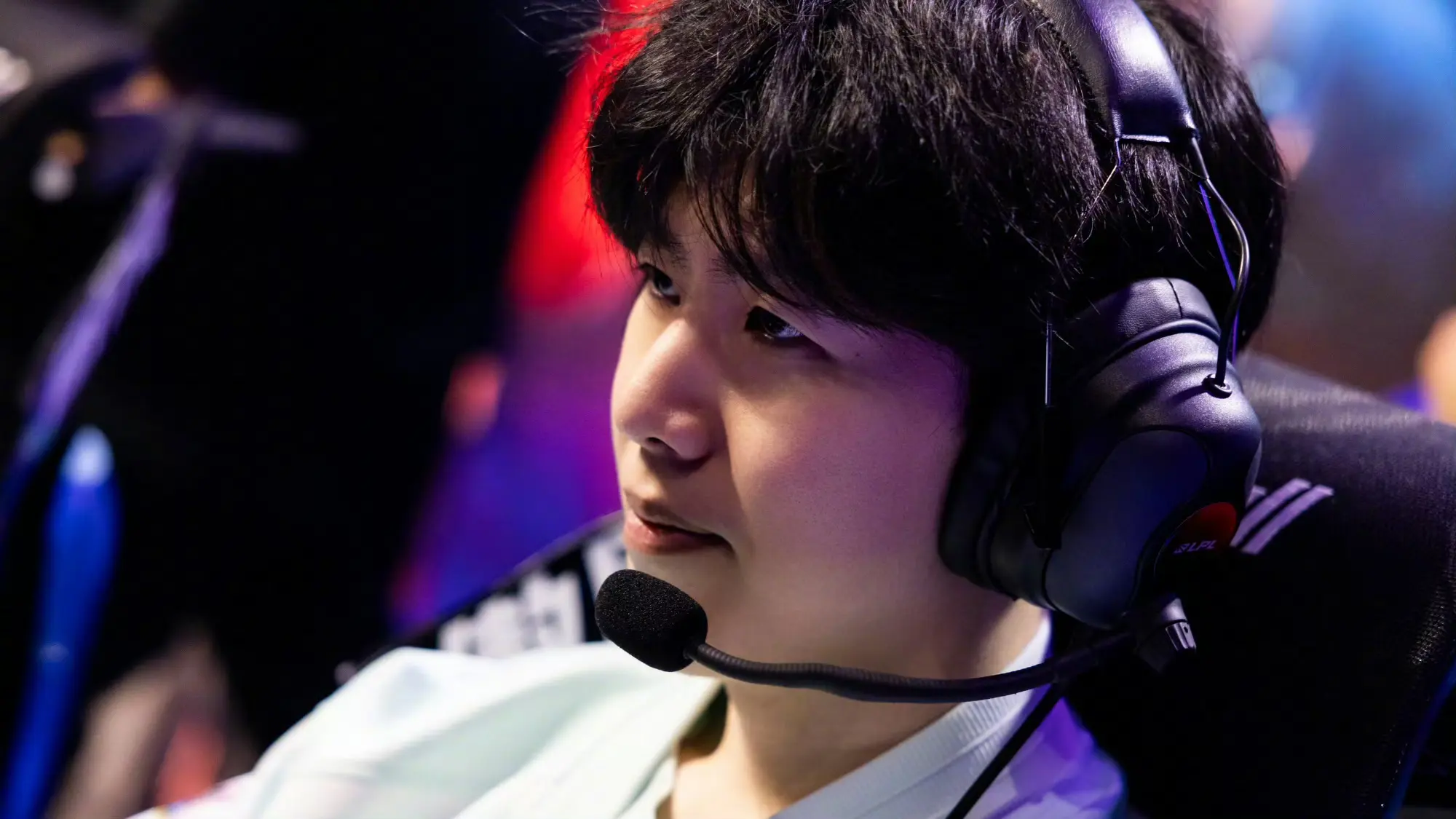 厂长背锅, entit, G即将在B