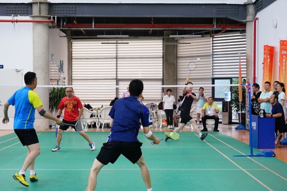 开战, 教练对我们, 围尤为热烈 开战, 教练对我们, 围尤为热烈