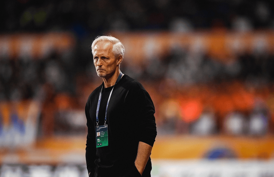 我们的第一, 季球队一直 我们的第一, 季球队一直