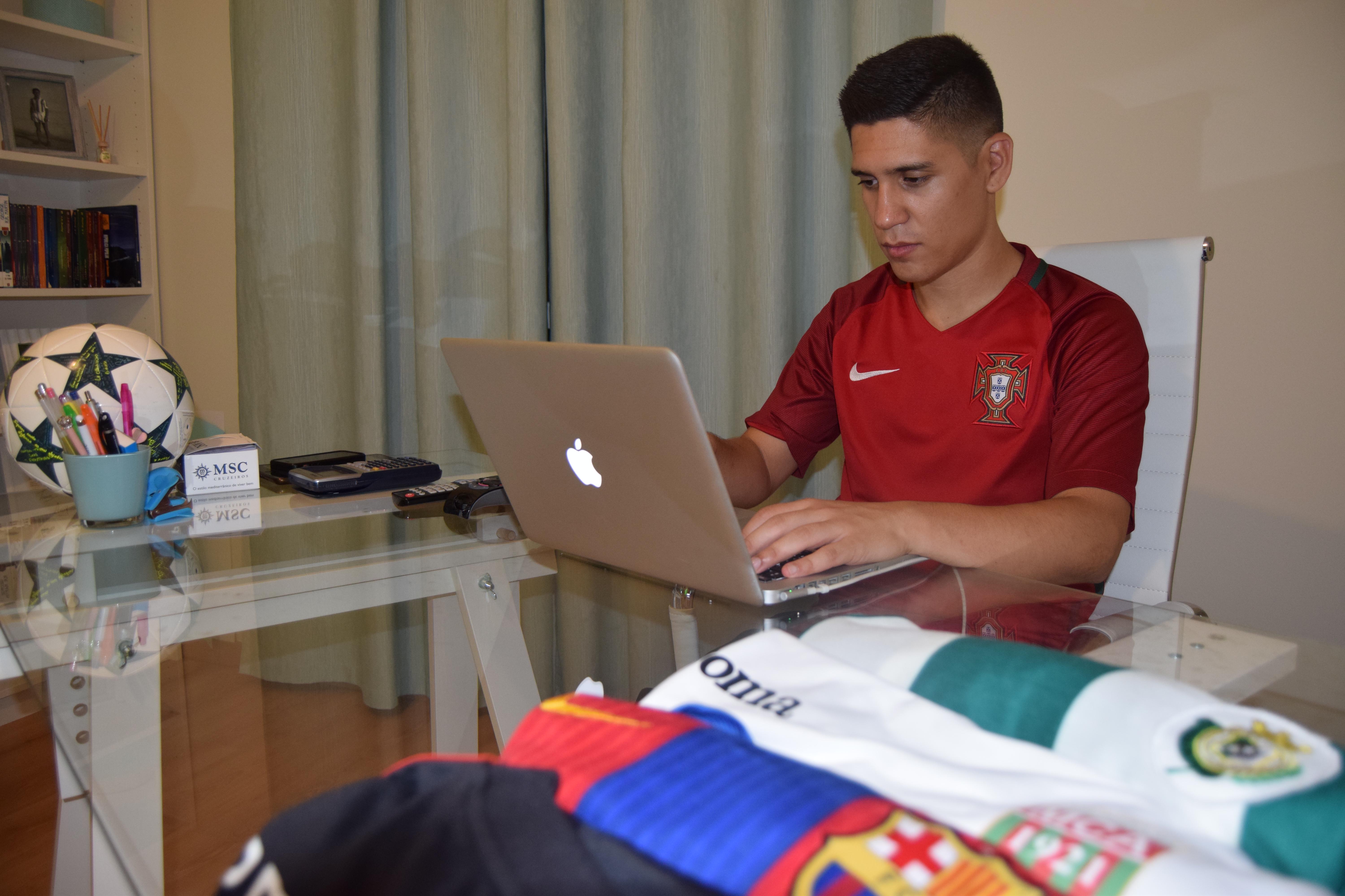 在不定期推, 外籍专家