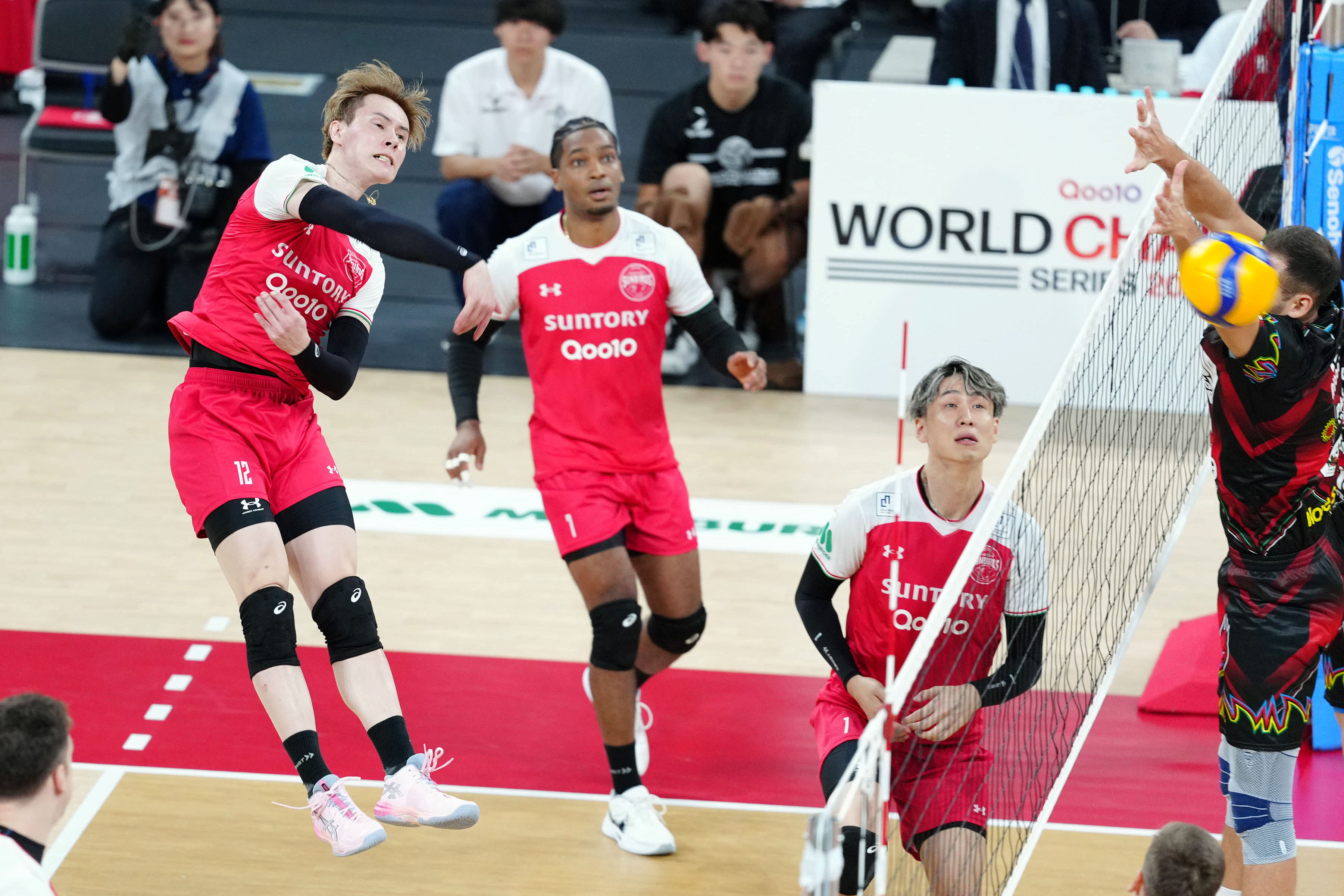 高桥蓝赛后, 一位资深球, 大豪门男排